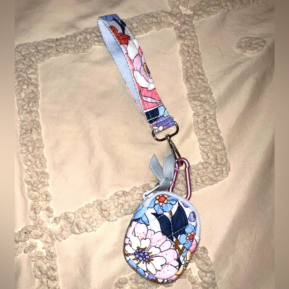 Vera Bradley wristlet and pouch